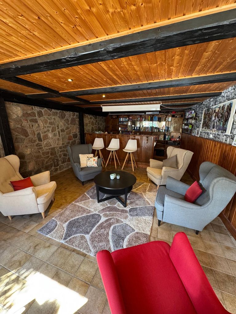 Irish Pub Sitzbereich fuer kleine Gruppen bis 6 Personen